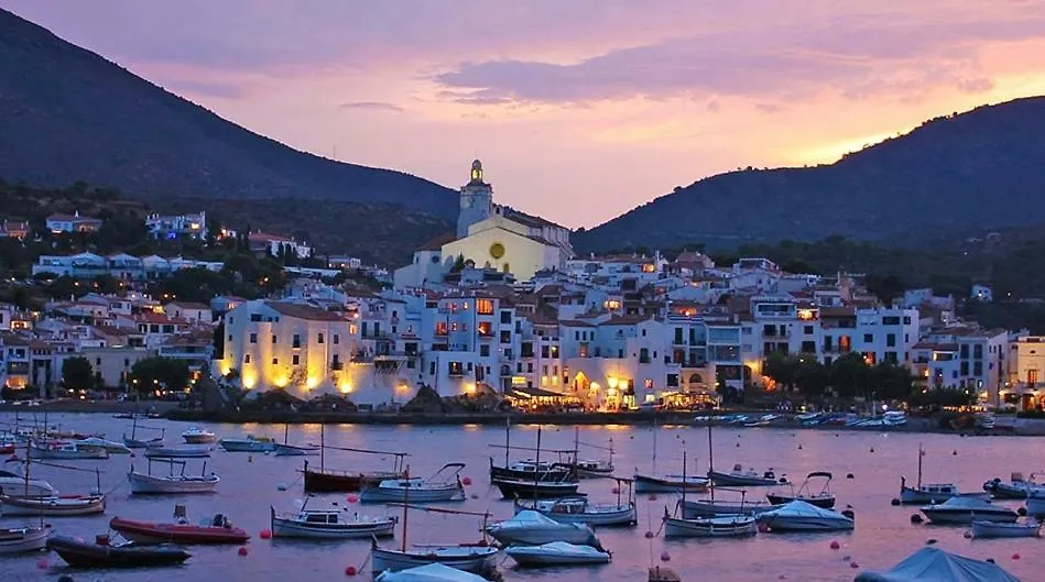 Casa Con Encanto Y Jardin Amplio En Cadaques Villa Holiday home